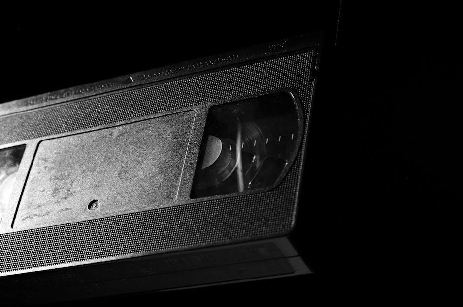 7 Tipps, wie Sie Ihre Videokassetten für die Digitalisierung in München vorbereiten können: Grayscale Photography of Vhs Tape Grayscale Photography Of Vhs Tape